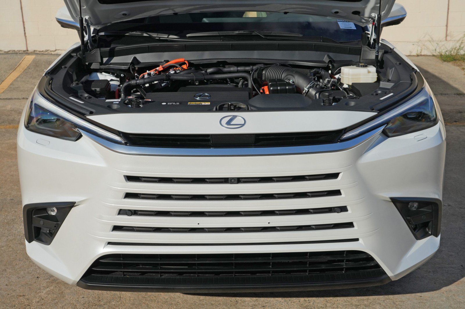 Used 2025 Lexus TX 550h AWD Plug-In Hybrid w/ Technology Package image 8