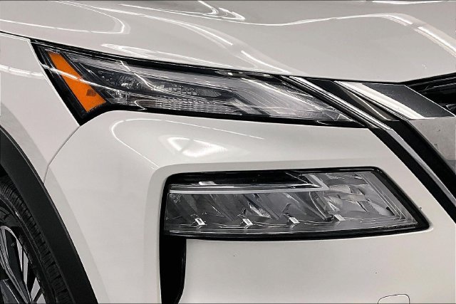 Used 2021 Nissan Rogue SV AWD/4WD image 34