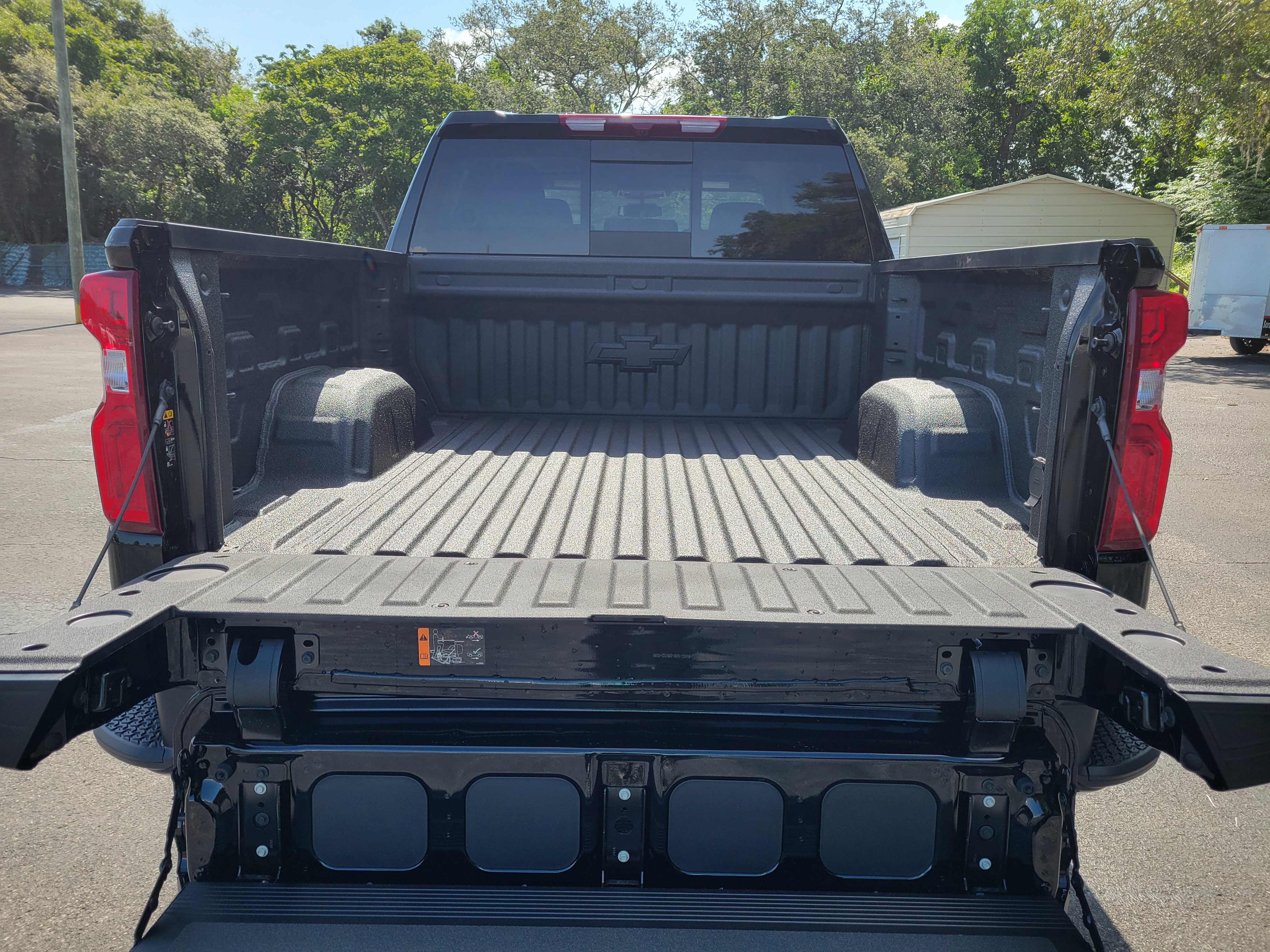 New 2026 Chevrolet Silverado 1500 RST w/ RST All Star Premium Package AWD/4WD image 9