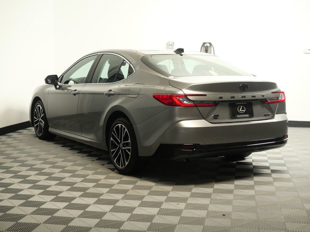 Used 2026 Toyota Camry XLE AWD/4WD image 7