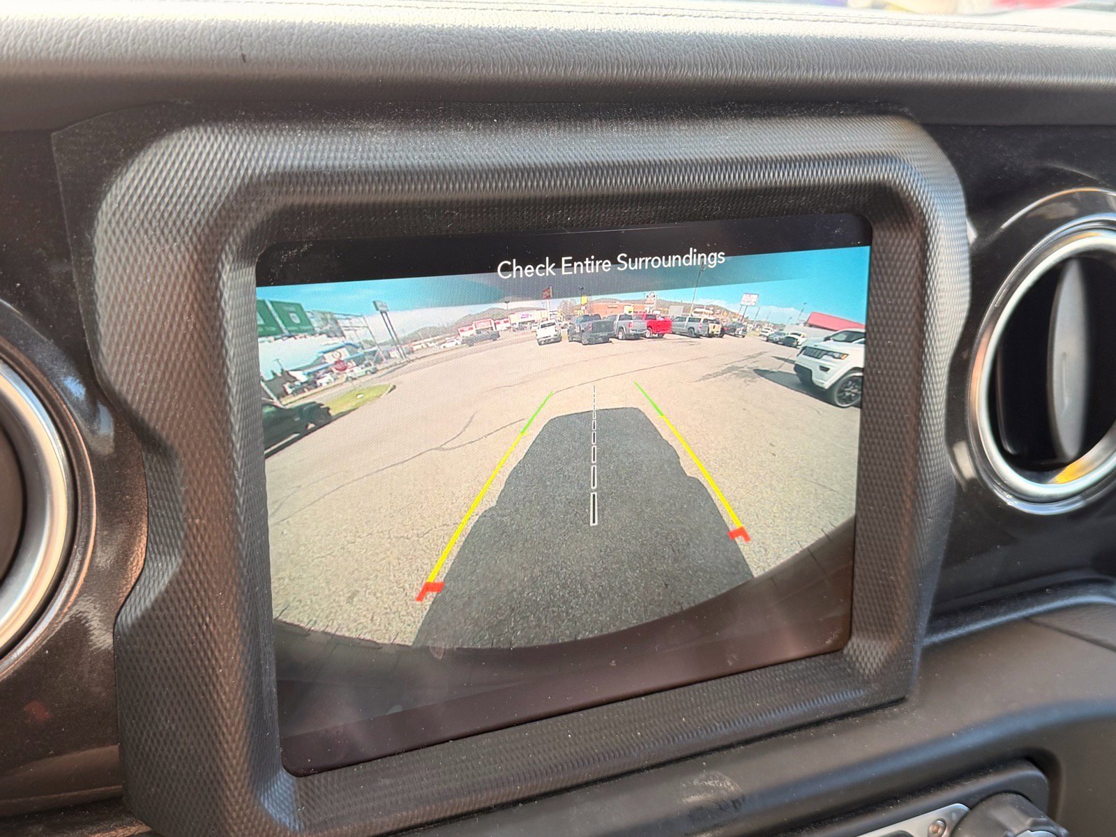 Used 2021 Jeep Wrangler Unlimited Sahara image 25