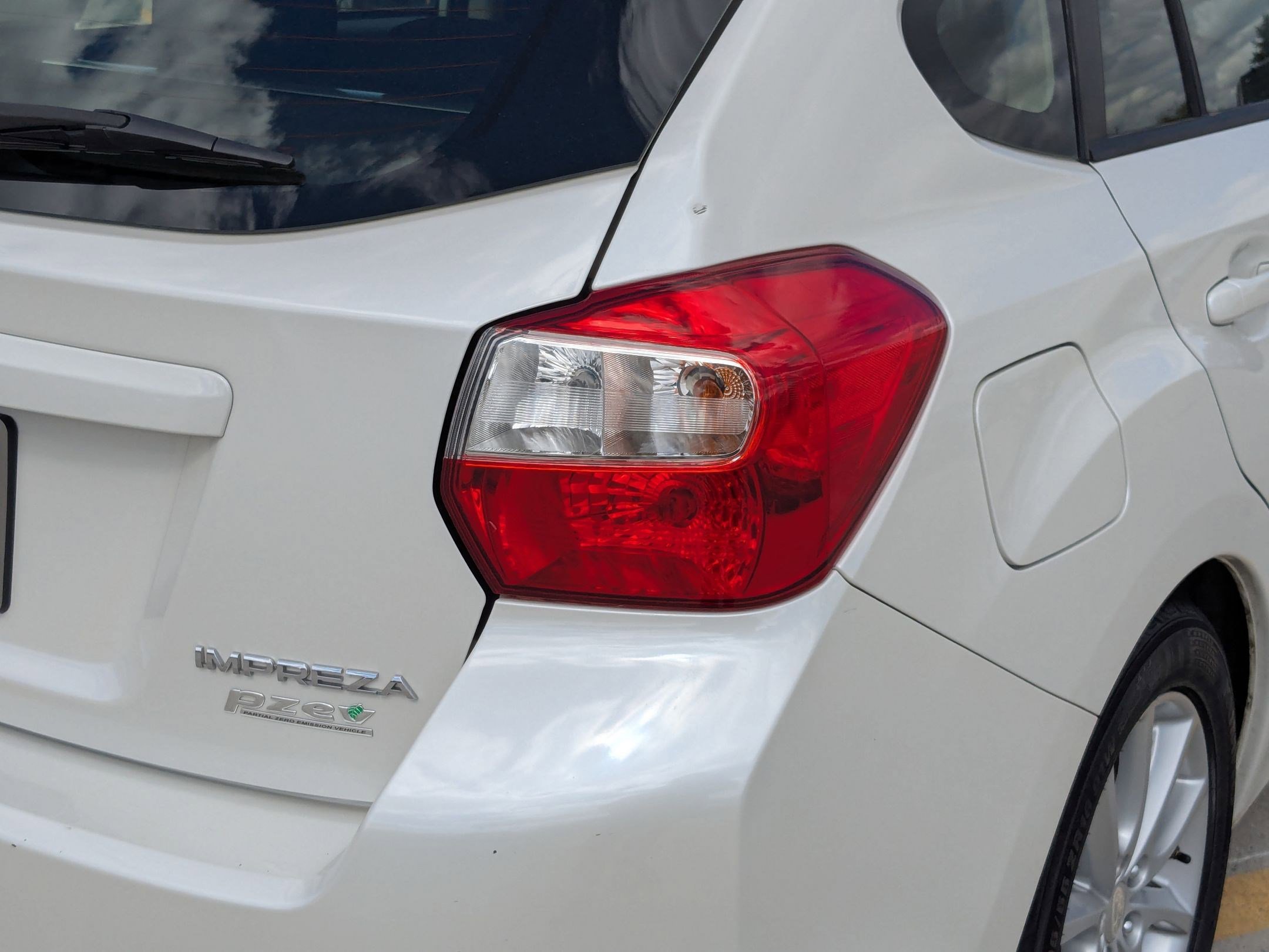 Used 2014 Subaru Impreza 2.0i Premium w/ All-Weather Package w/CVT image 11