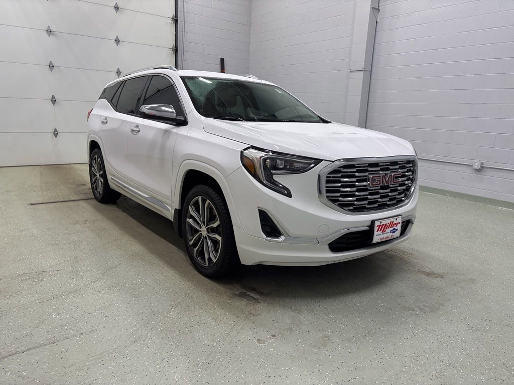Used 2019 GMC Terrain Denali image 2
