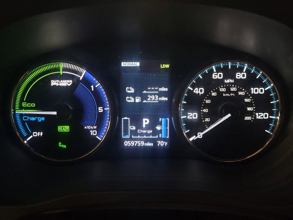 Used 2021 Mitsubishi Outlander LE image 23