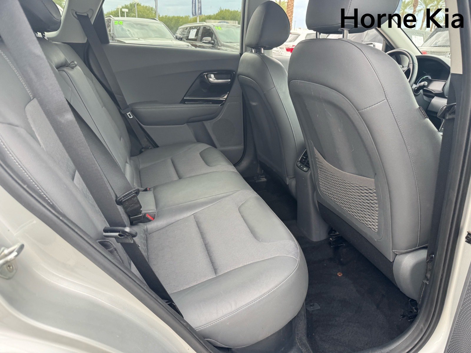 Used 2017 Kia Niro EX FWD image 29