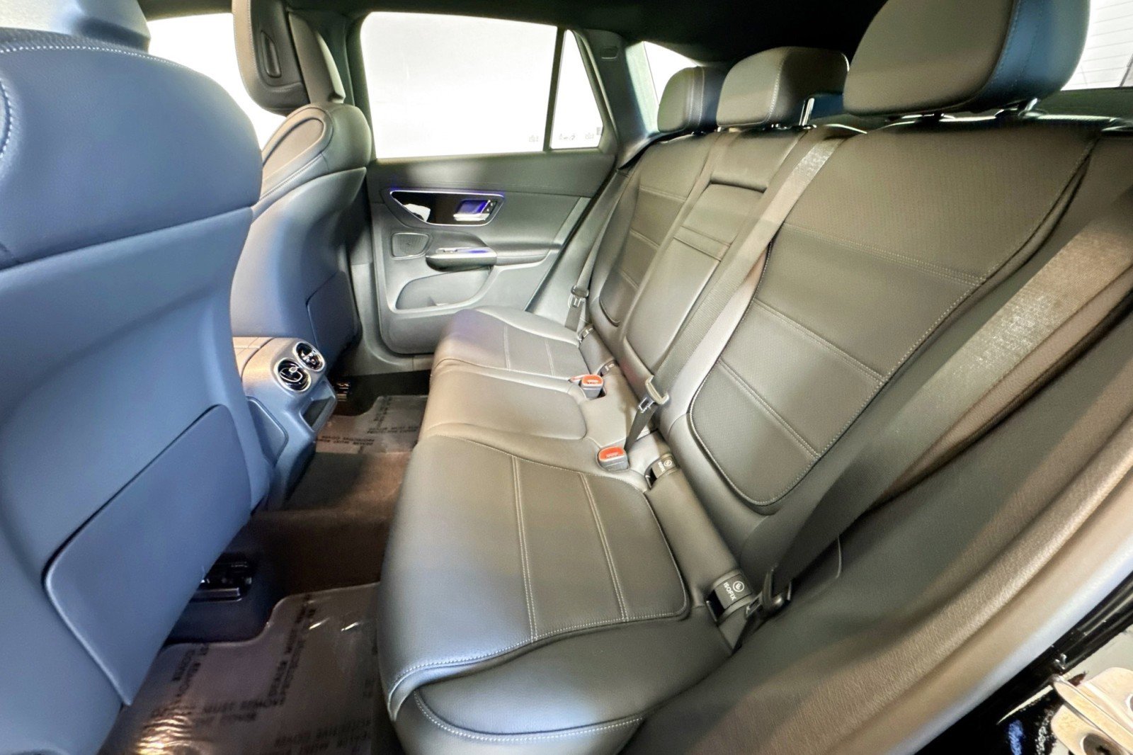 Used 2023 Mercedes-Benz GLC 300 4MATIC image 22