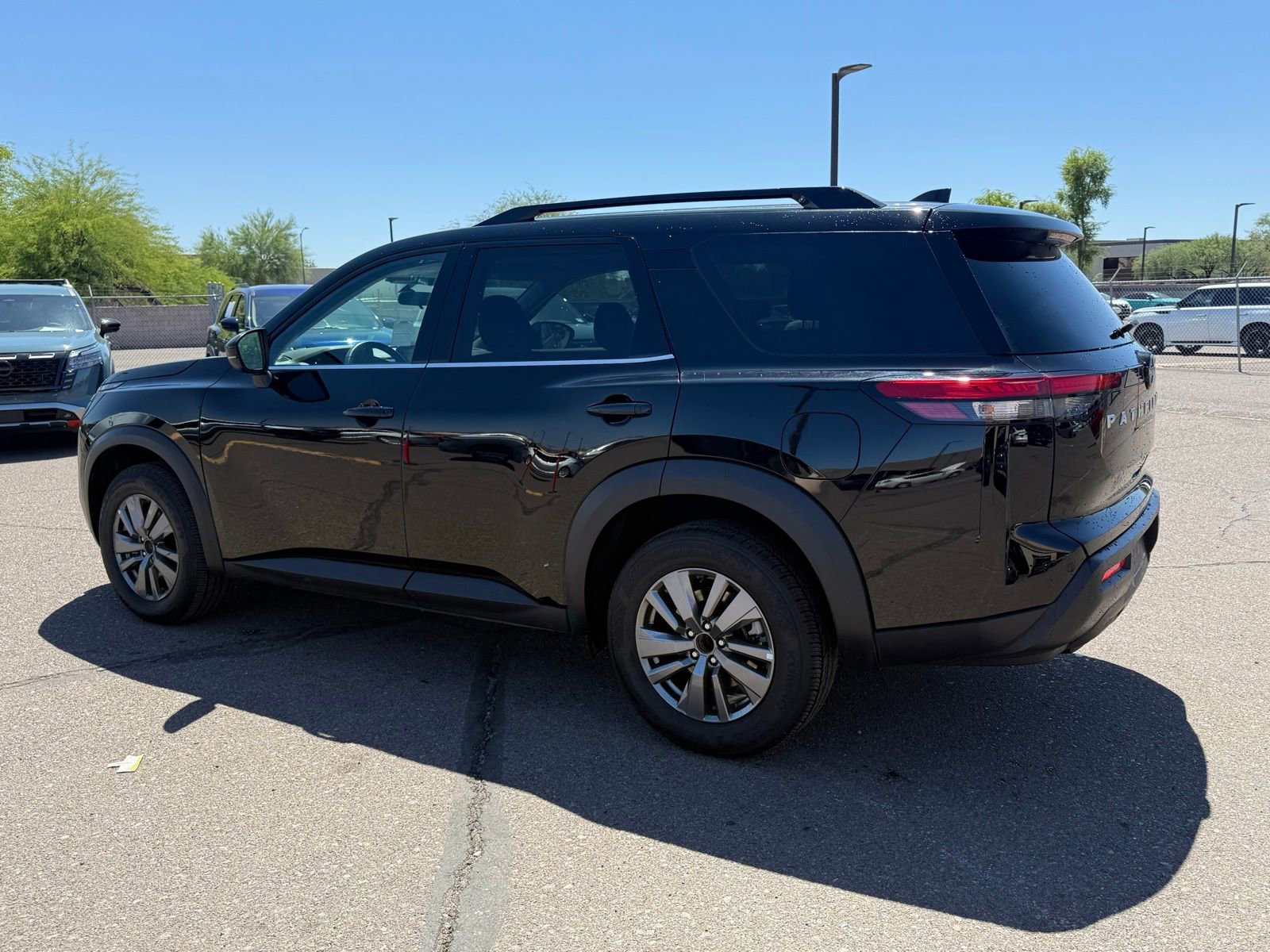 Certified 2025 Nissan Pathfinder SV image 7