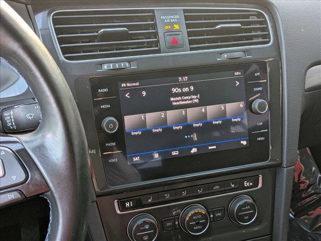 Used 2019 Volkswagen e-Golf SE w/ Driver Assistance Package image 13