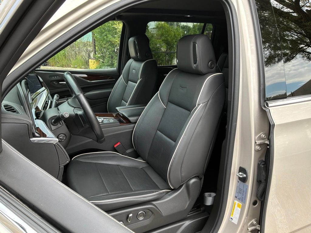 Used 2021 Cadillac Escalade ESV Premium Luxury AWD/4WD image 9