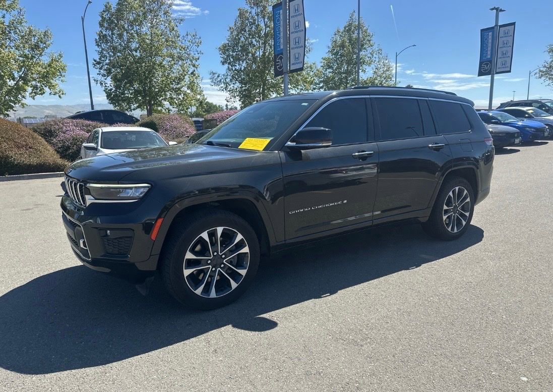 Used 2022 Jeep Grand Cherokee L Overland w/ Luxury Tech Group IV image 5