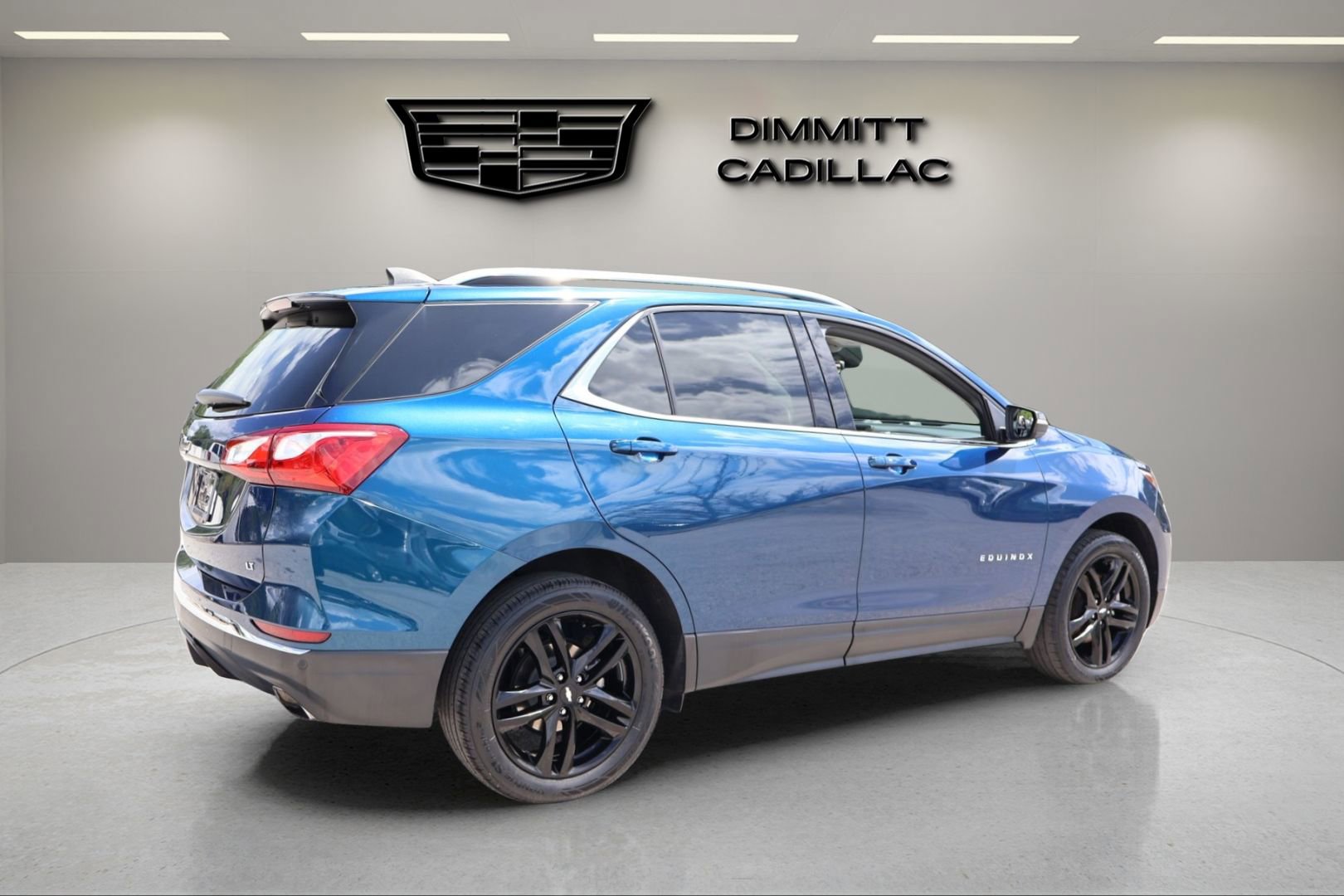 Used 2020 Chevrolet Equinox LT w/ Sport Edition image 5