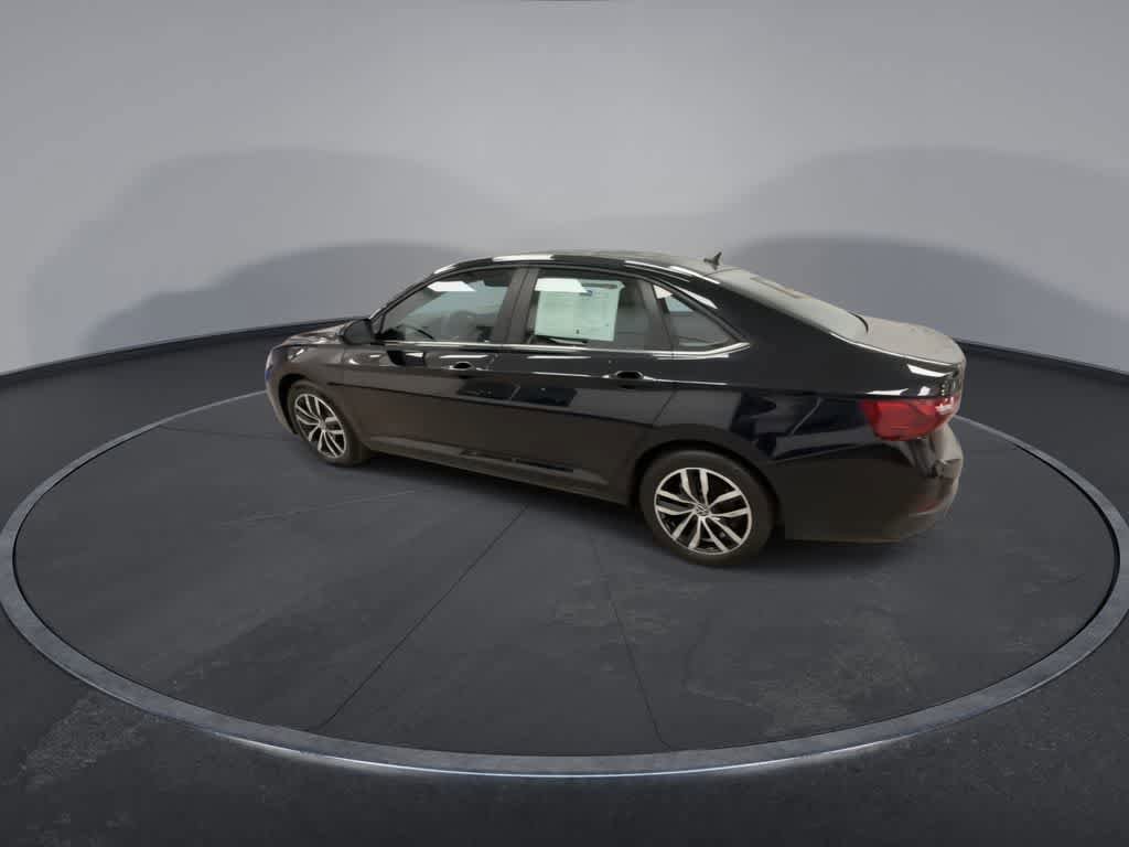 Used 2025 Volkswagen Jetta SE FWD image 6
