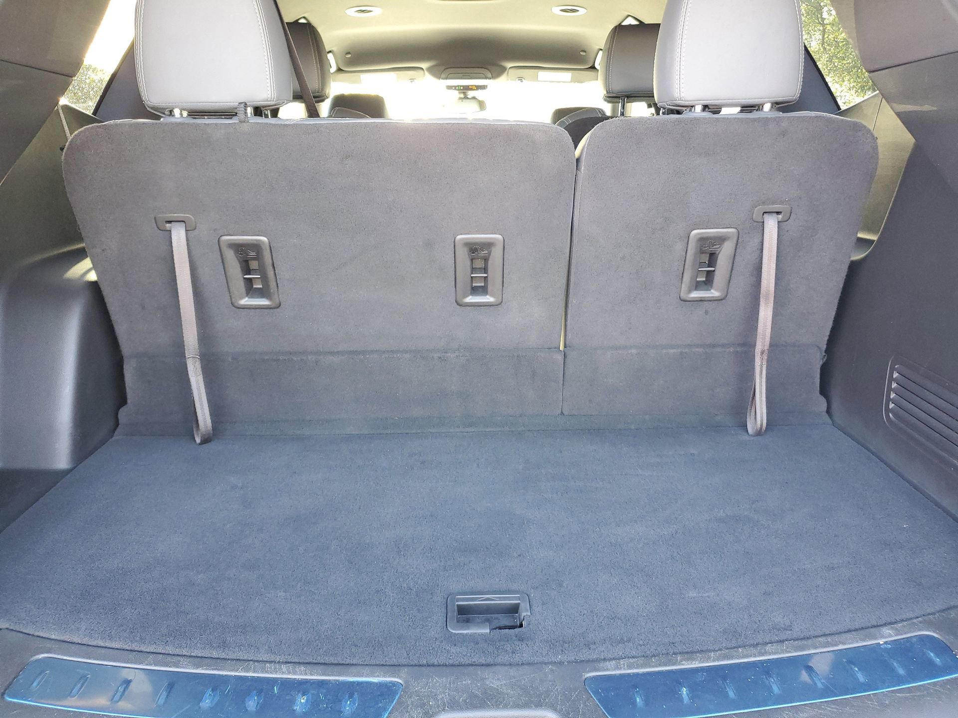 Used 2023 Buick Enclave Essence FWD image 7