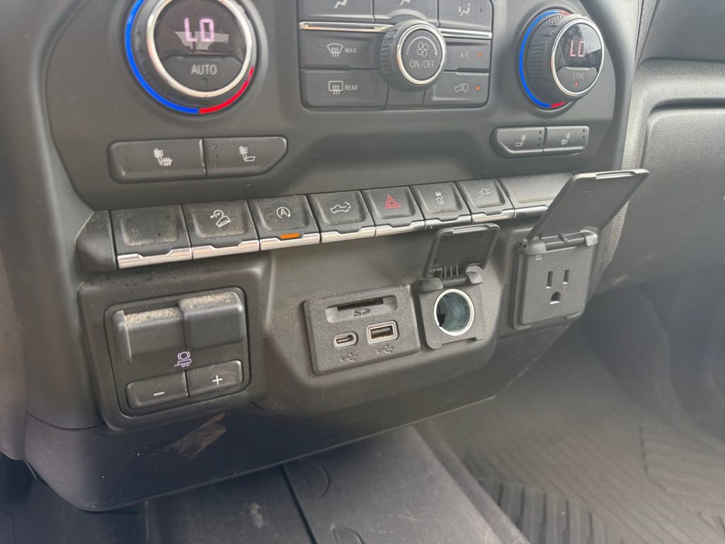 Used 2020 Chevrolet Silverado 1500 LT w/ All-Star Edition image 27