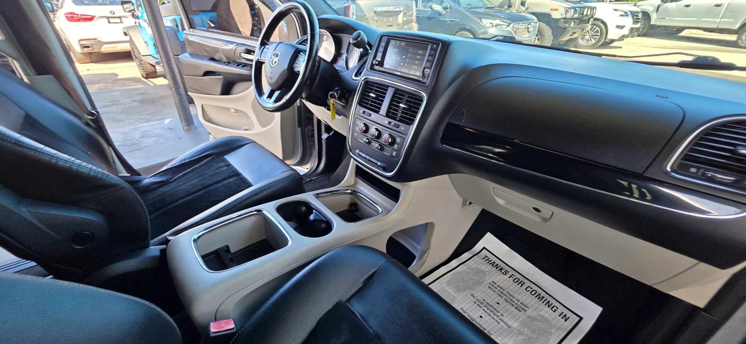 Used 2018 Dodge Grand Caravan SXT FWD image 21