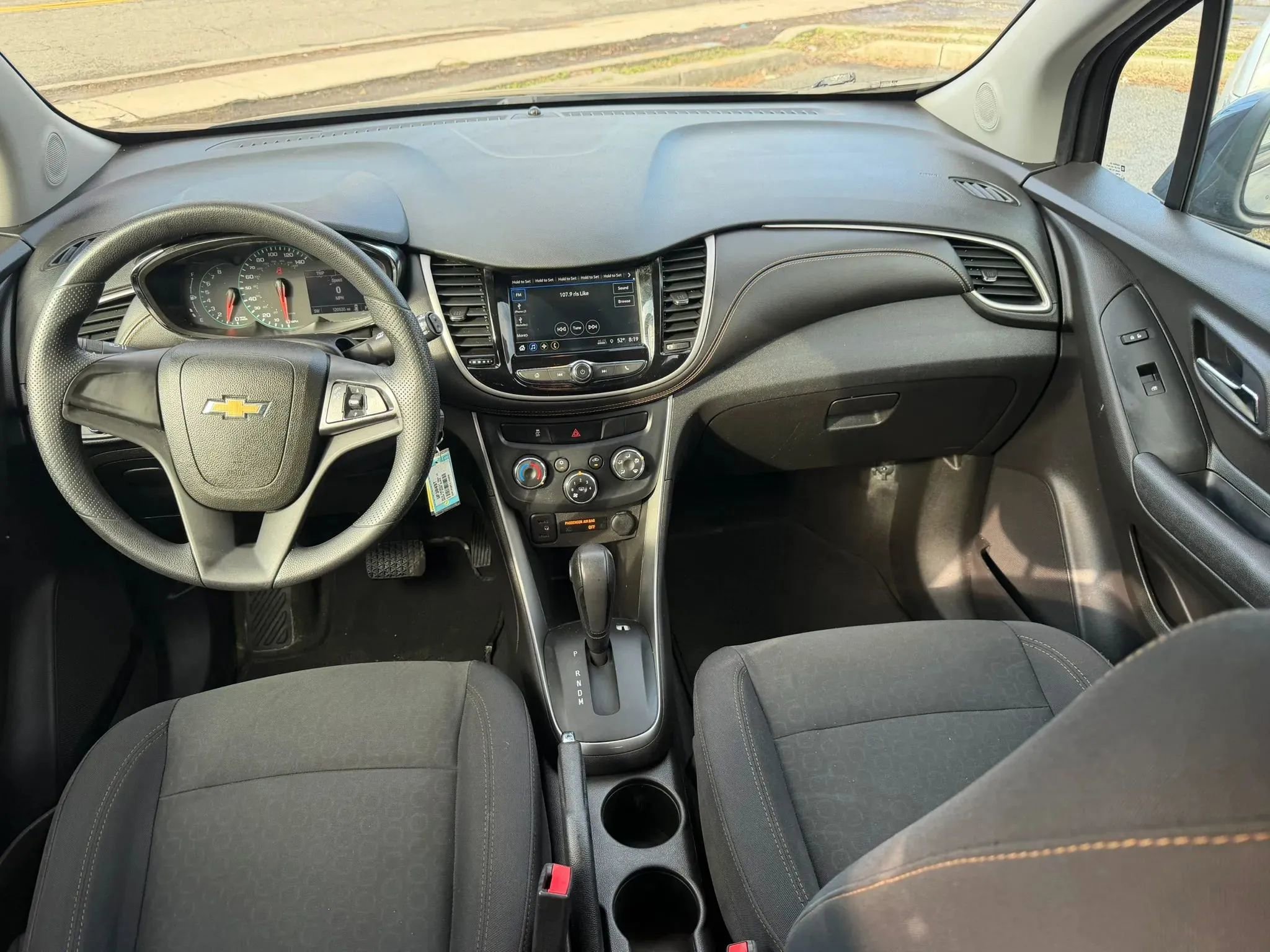 Used 2018 Chevrolet Trax LS image 29