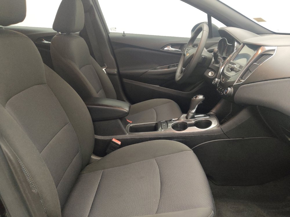 Used 2018 Chevrolet Cruze LT w/ RS Package FWD image 21