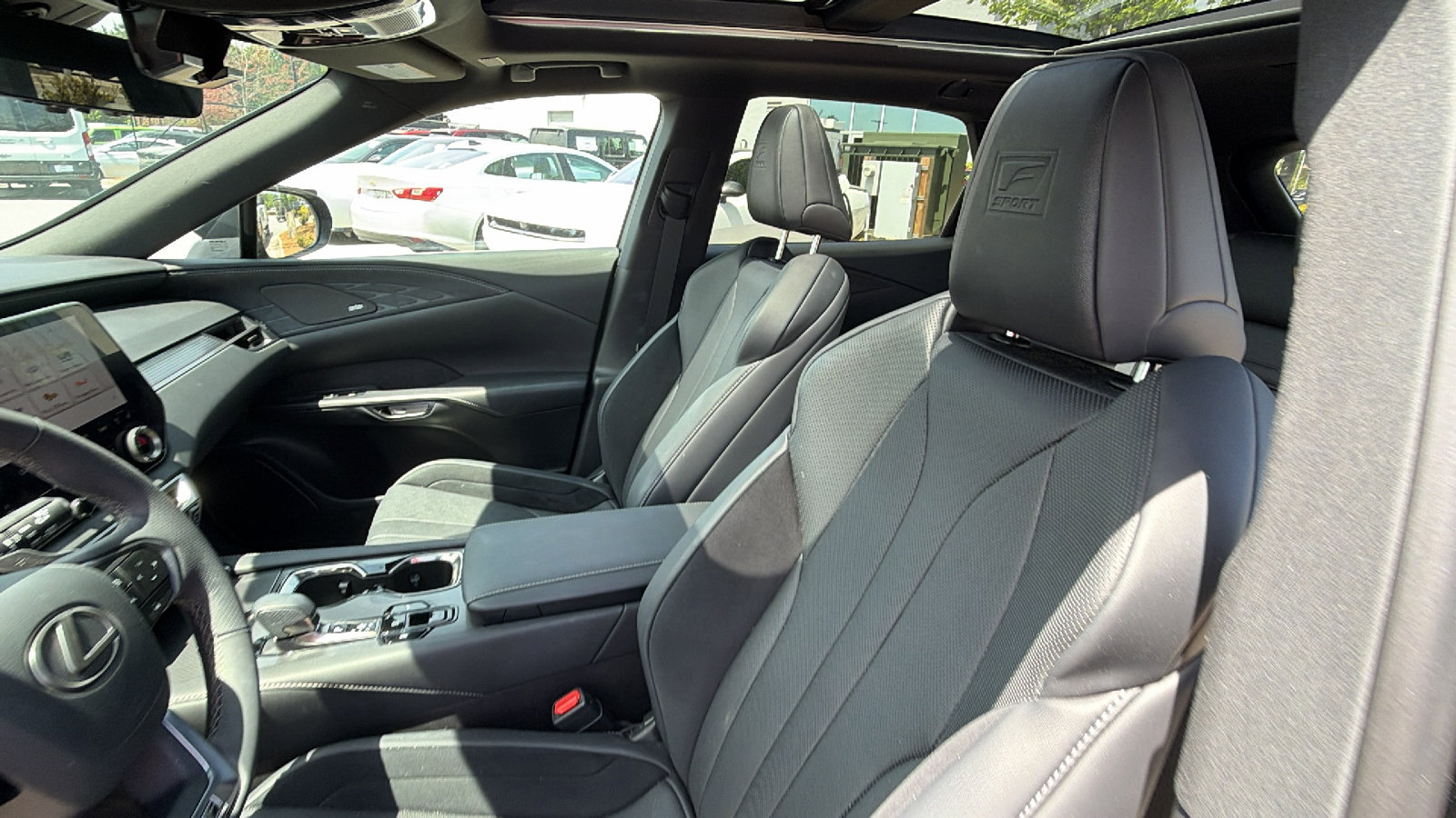 Used 2024 Lexus RX 500h F Sport w/ Convenience Package AWD/4WD image 17