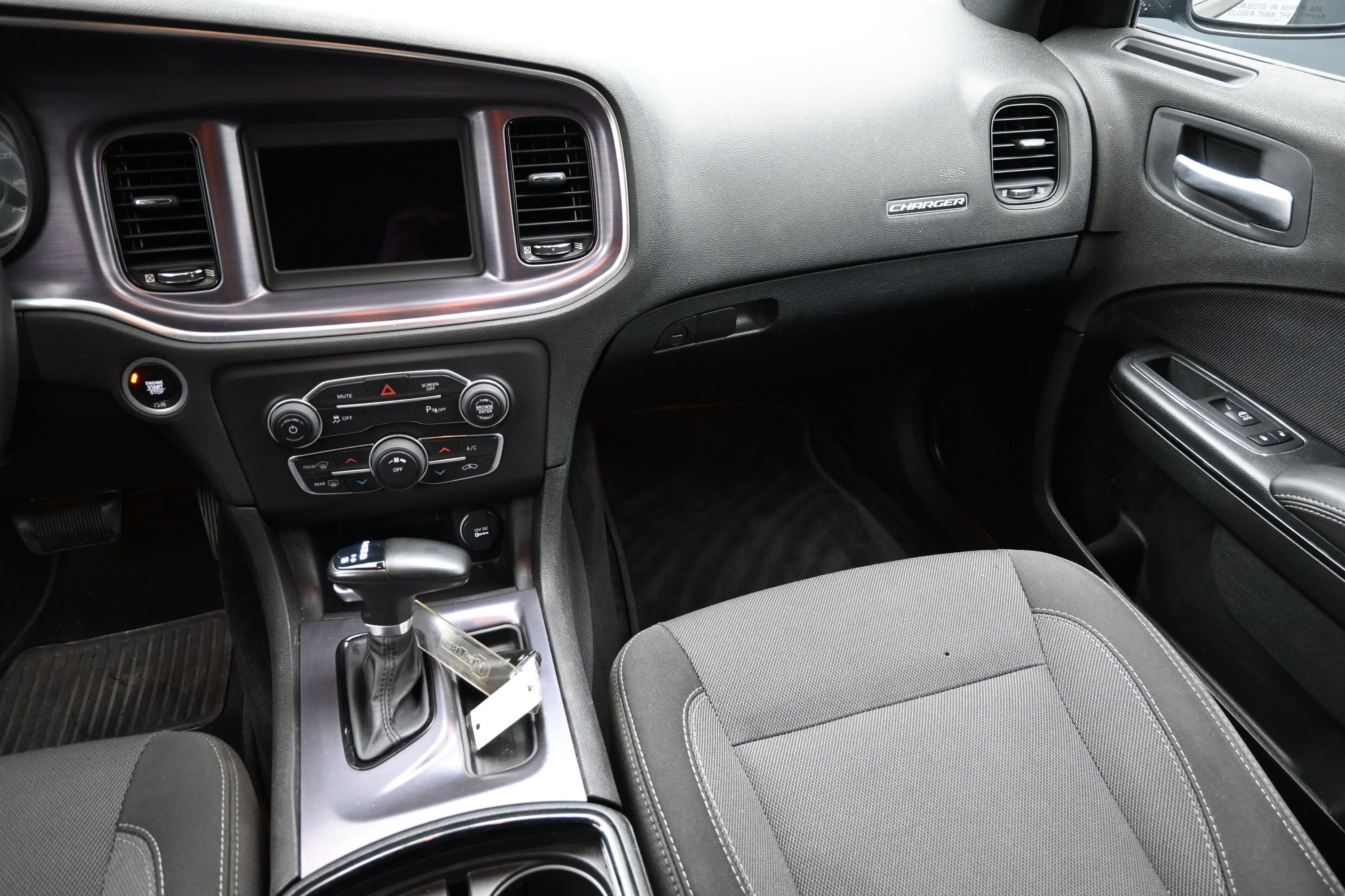 Used 2018 Dodge Charger SXT w/ Blacktop Package RWD image 37