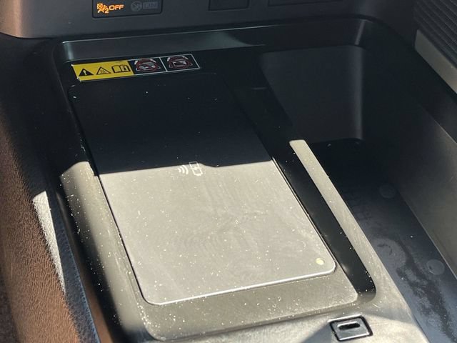 Used 2025 Toyota Camry SE FWD image 31