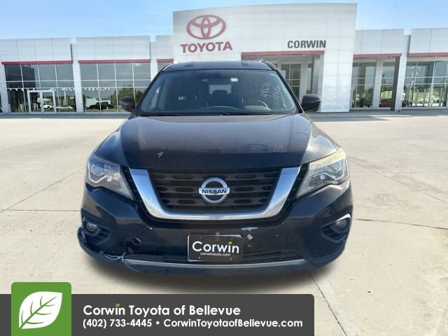 Used 2017 Nissan Pathfinder SV image 11