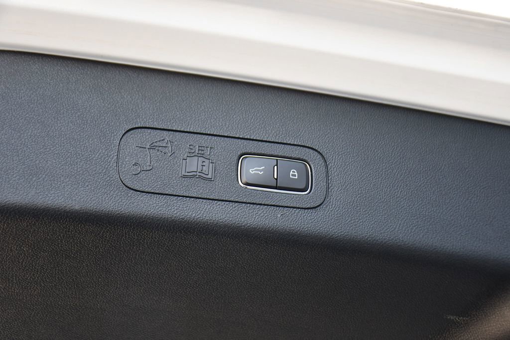 Used 2023 Lincoln Aviator Reserve w/ Class IV Trailer Tow Package image 22