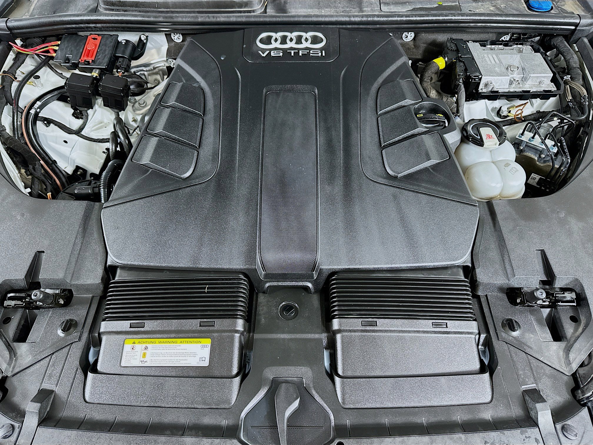 Used 2018 Audi Q7 3.0T Prestige w/ Prestige Package AWD/4WD image 32