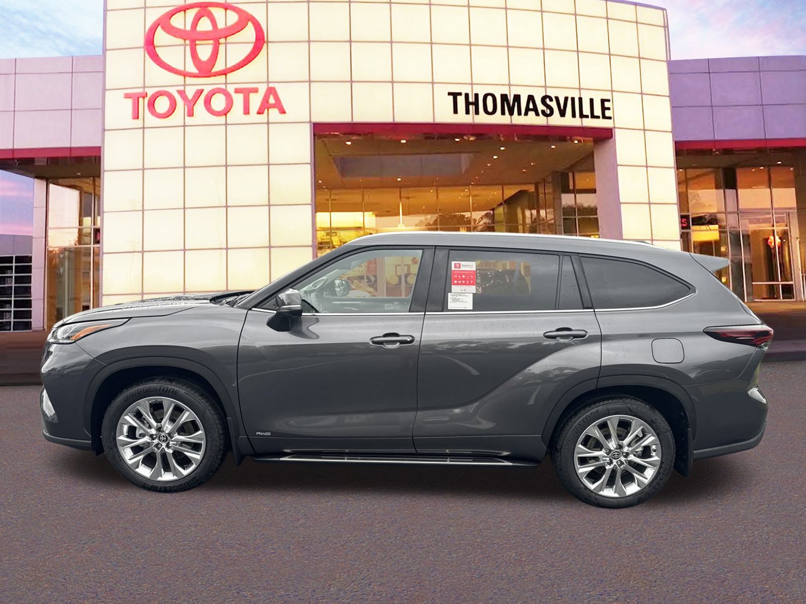 New 2025 Toyota Highlander Limited AWD/4WD image 8