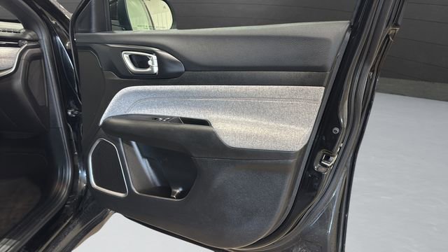 Used 2024 Jeep Compass Latitude image 48