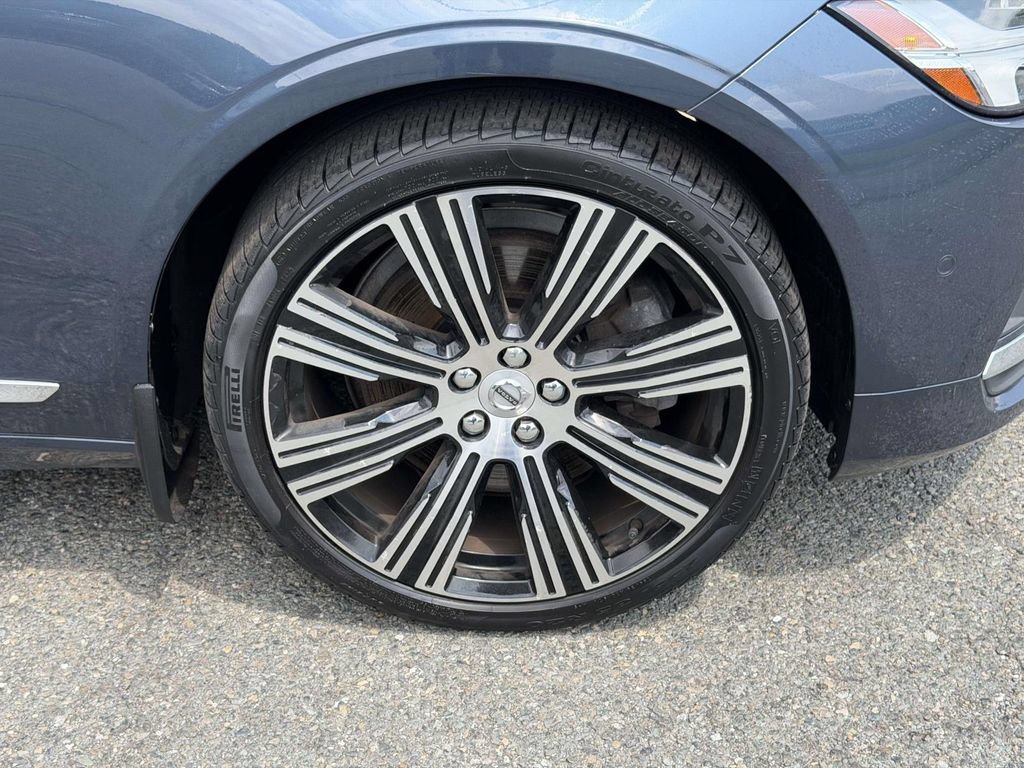 Used 2023 Volvo S90 B6 Plus AWD/4WD image 25