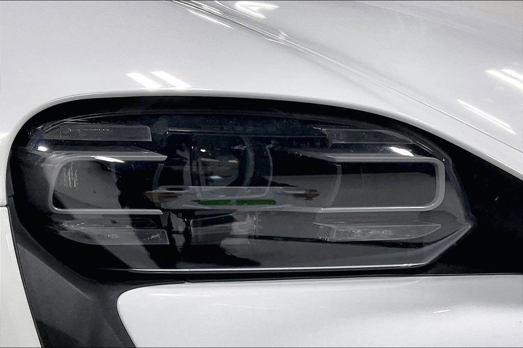 Used 2022 Porsche Taycan 4 Cross Turismo image 35