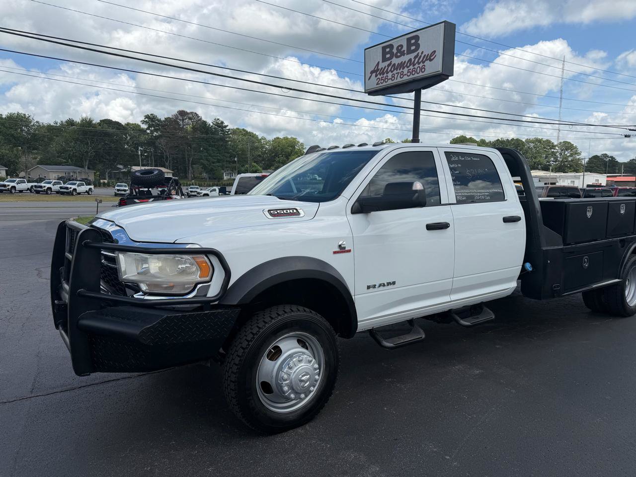 Used 2020 RAM 5500 Tradesman w/ Chrome Appearance Group AWD/4WD image 1