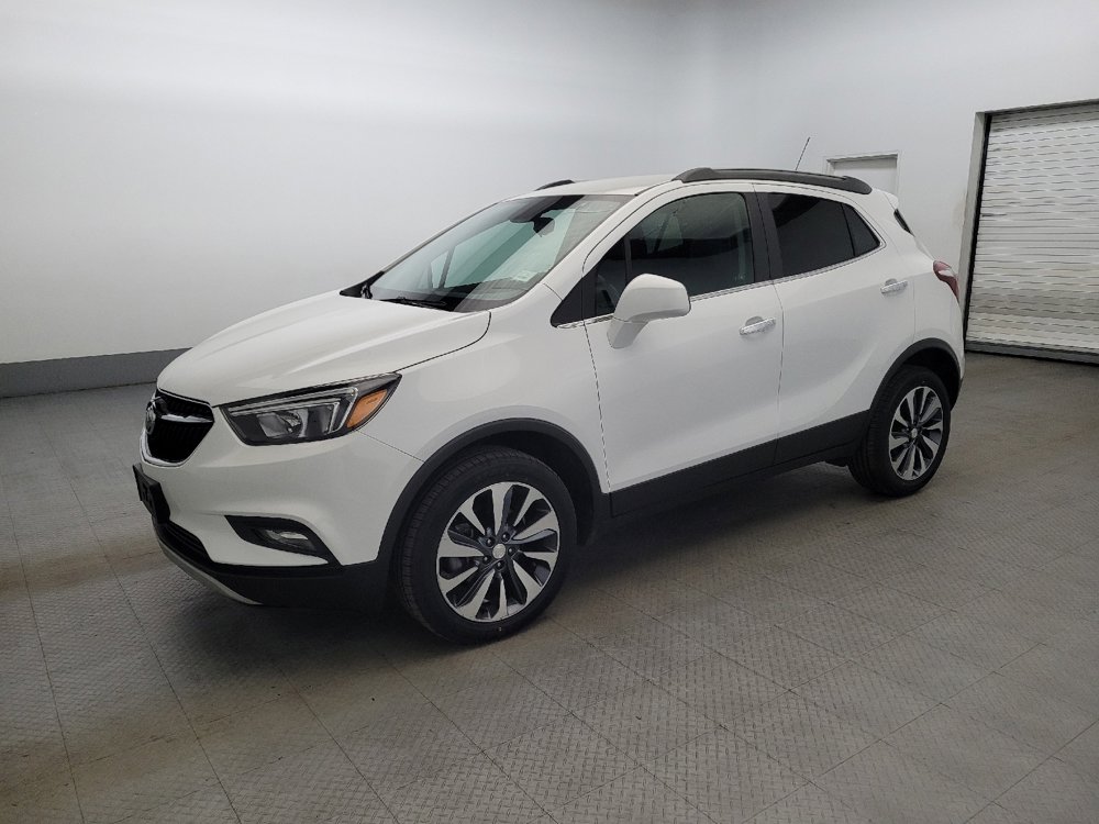 Used 2022 Buick Encore Preferred AWD/4WD image 2