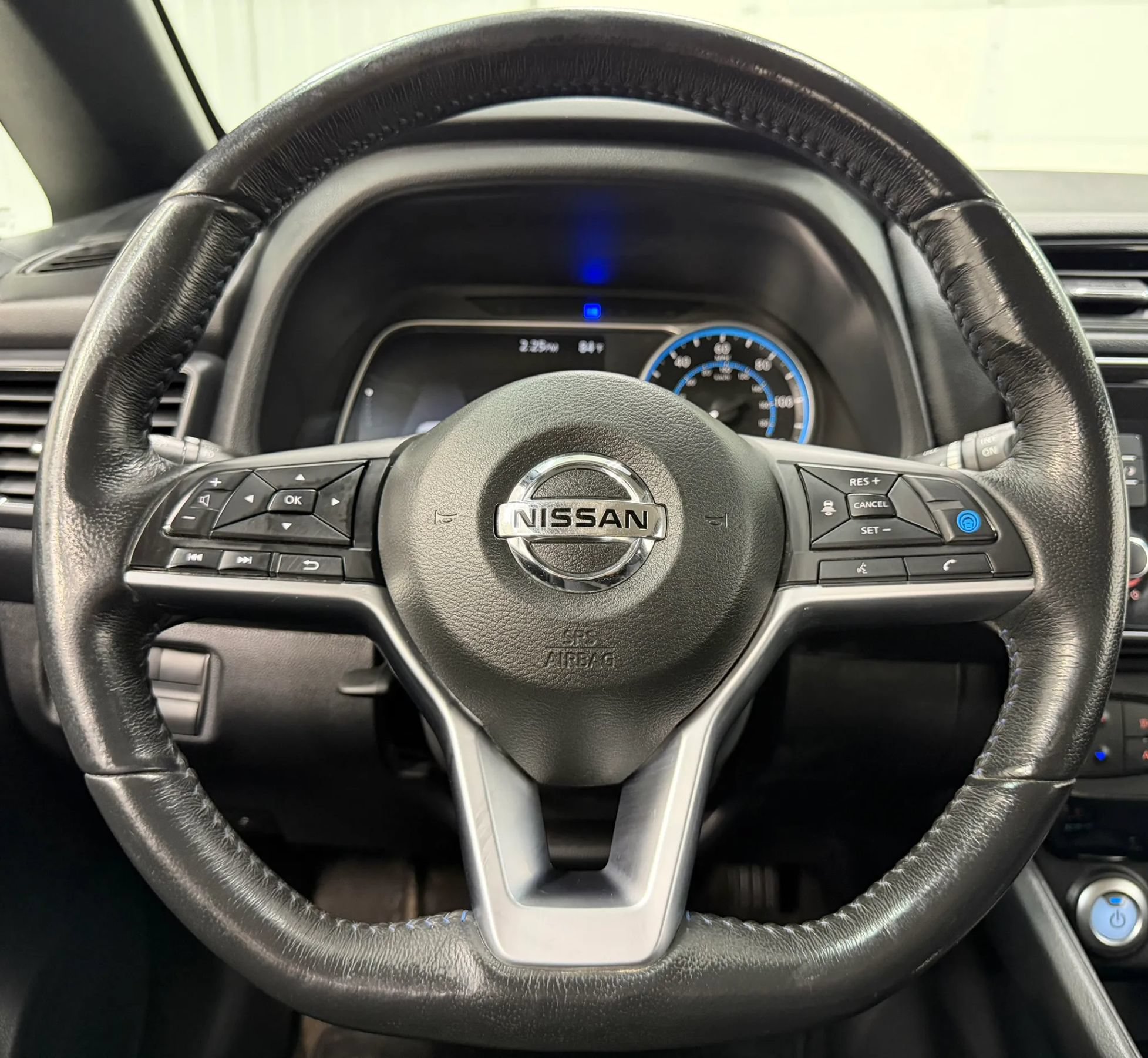 Used 2018 Nissan Leaf SV w/ SV Technology Package FWD image 20