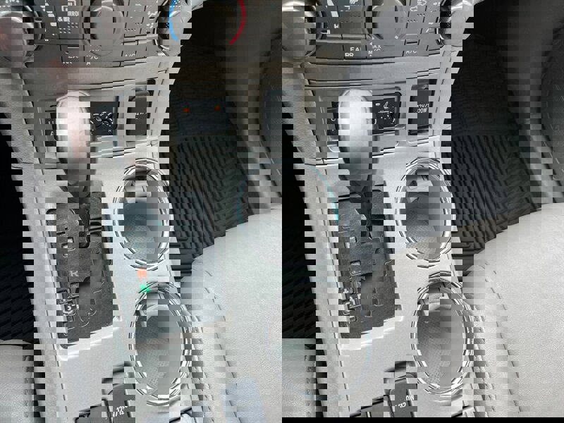 Used 2011 Toyota Highlander SE image 36