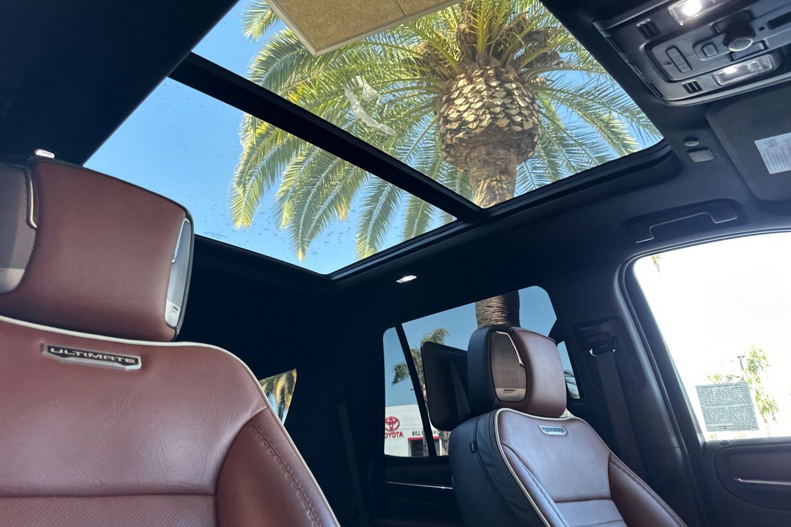 Certified 2024 GMC Yukon Denali Ultimate AWD/4WD image 19