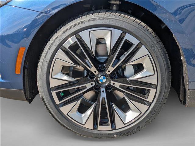 New 2026 BMW 530i xDrive w/ Premium Package image 10