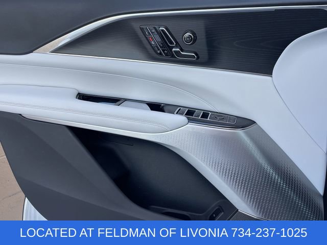 Used 2024 Cadillac Lyriq Luxury image 22