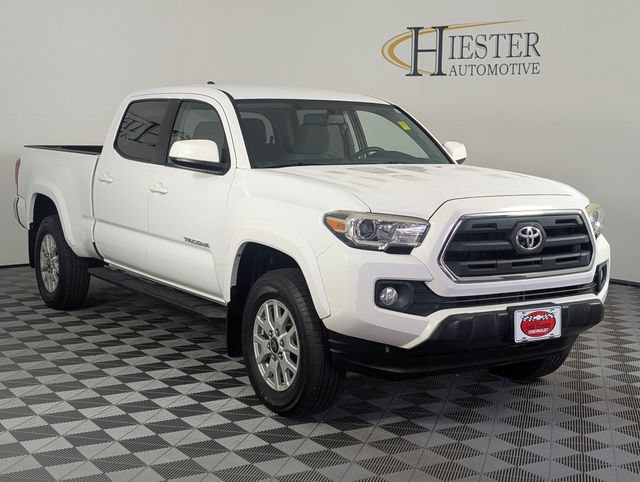 Used 2017 Toyota Tacoma SR5 w/ Tow Package AWD/4WD image 2