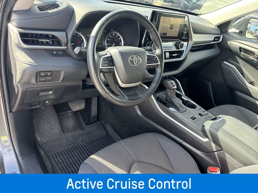 Used 2023 Toyota Highlander LE image 12