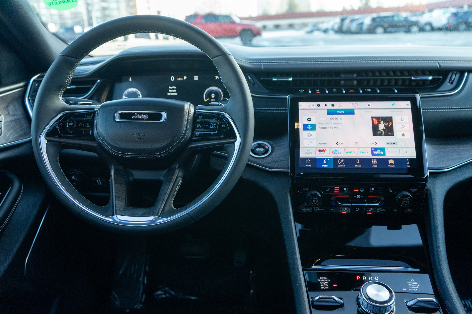 Used 2025 Jeep Grand Cherokee Overland image 13