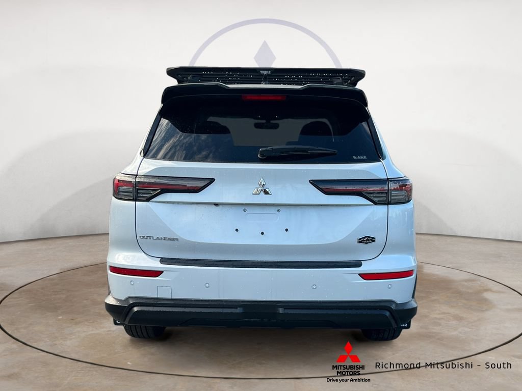 New 2026 Mitsubishi Outlander AWD image 4