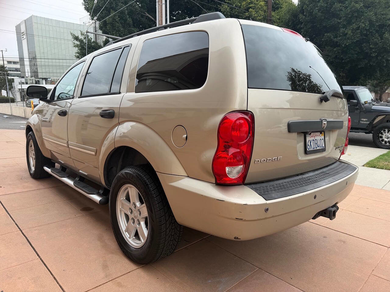 Used 2009 Dodge Durango SLT w/ Technology Group II image 6