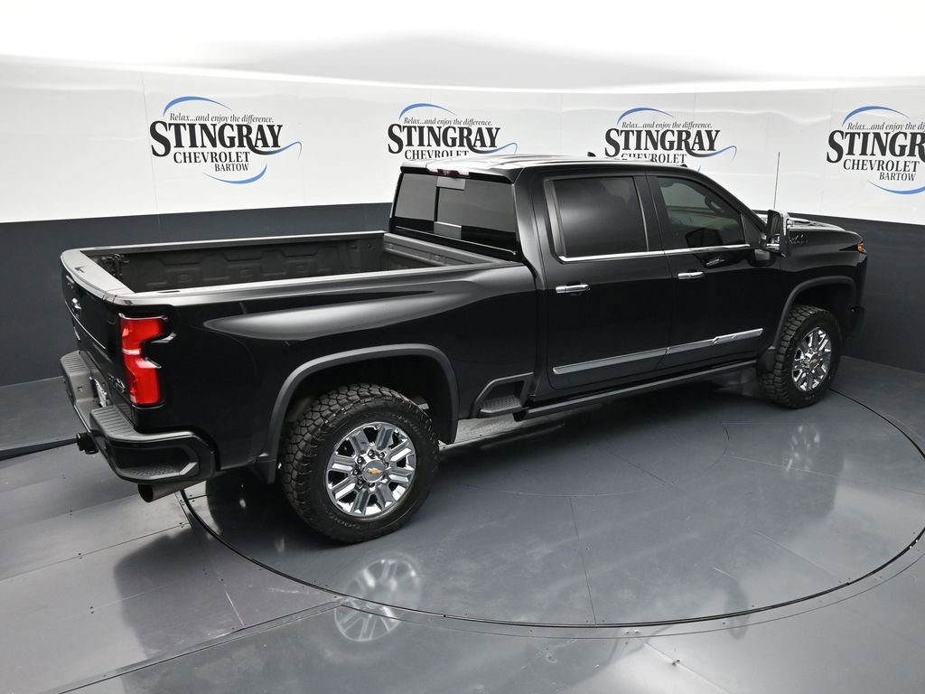 Used 2024 Chevrolet Silverado 2500 High Country w/ High Country Premium Package AWD/4WD image 15