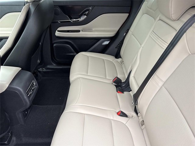 New 2026 Lincoln Corsair Premiere image 18