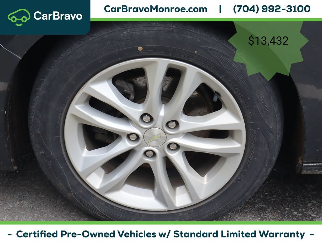 Certified 2017 Chevrolet Malibu LT FWD image 12