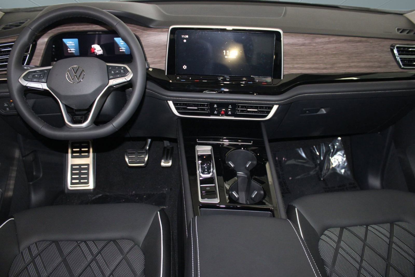 New 2026 Volkswagen Atlas SEL Premium R-Line image 16