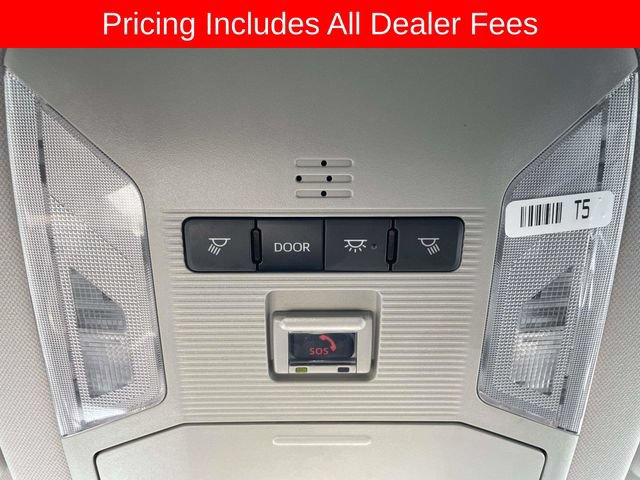Used 2024 Toyota RAV4 Adventure AWD/4WD image 32