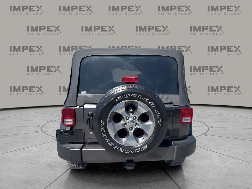Used 2017 Jeep Wrangler Unlimited Sahara w/ Connectivity Group AWD/4WD image 4
