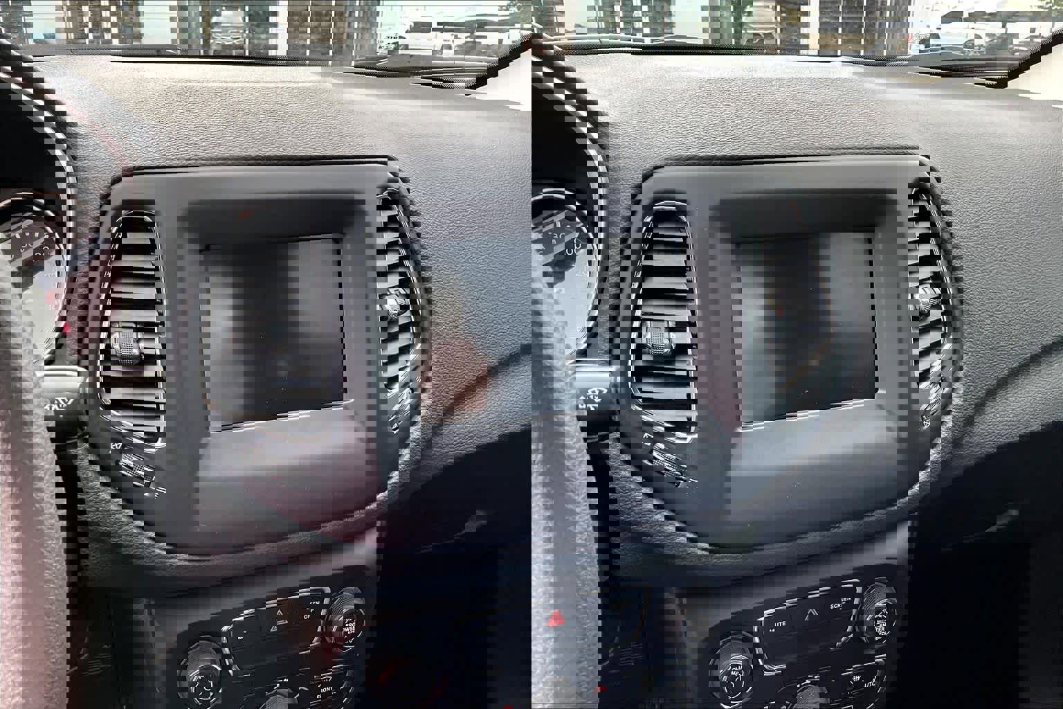 Used 2021 Jeep Compass Sport image 26